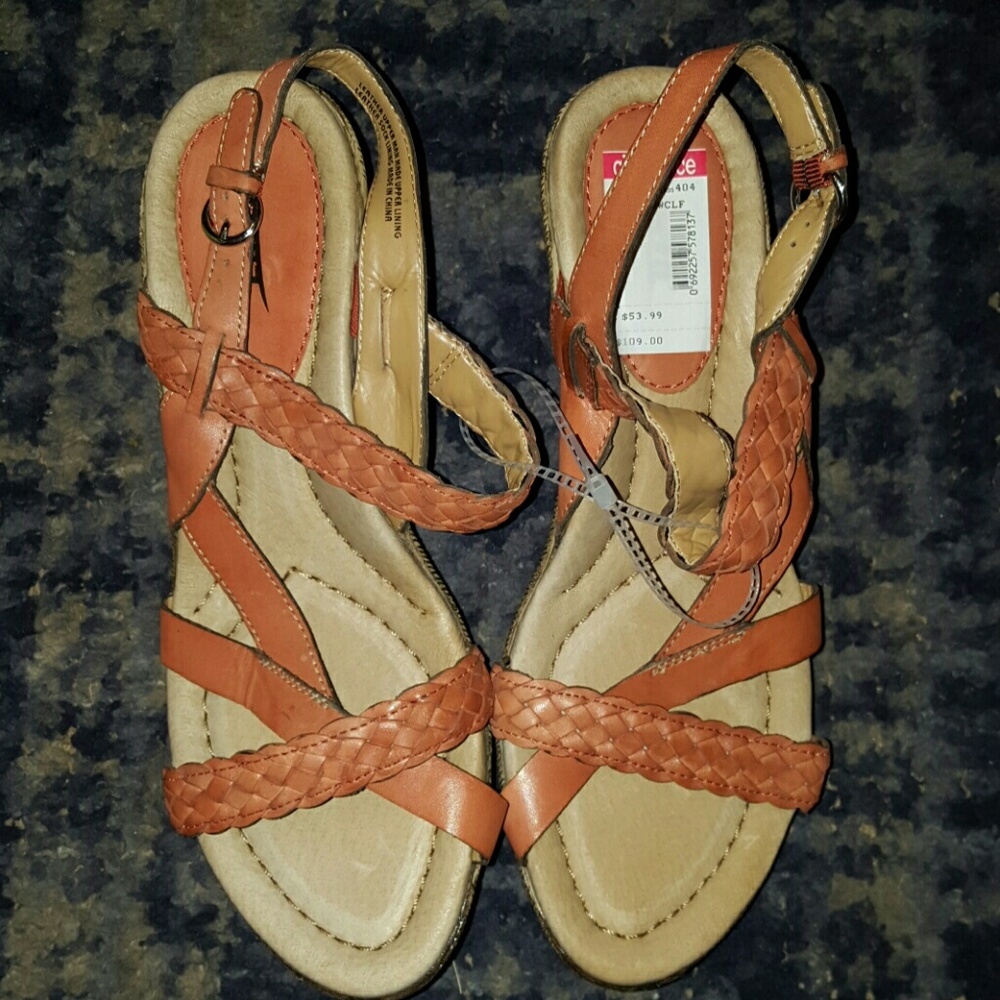 New Earth wedge sandels sz 11